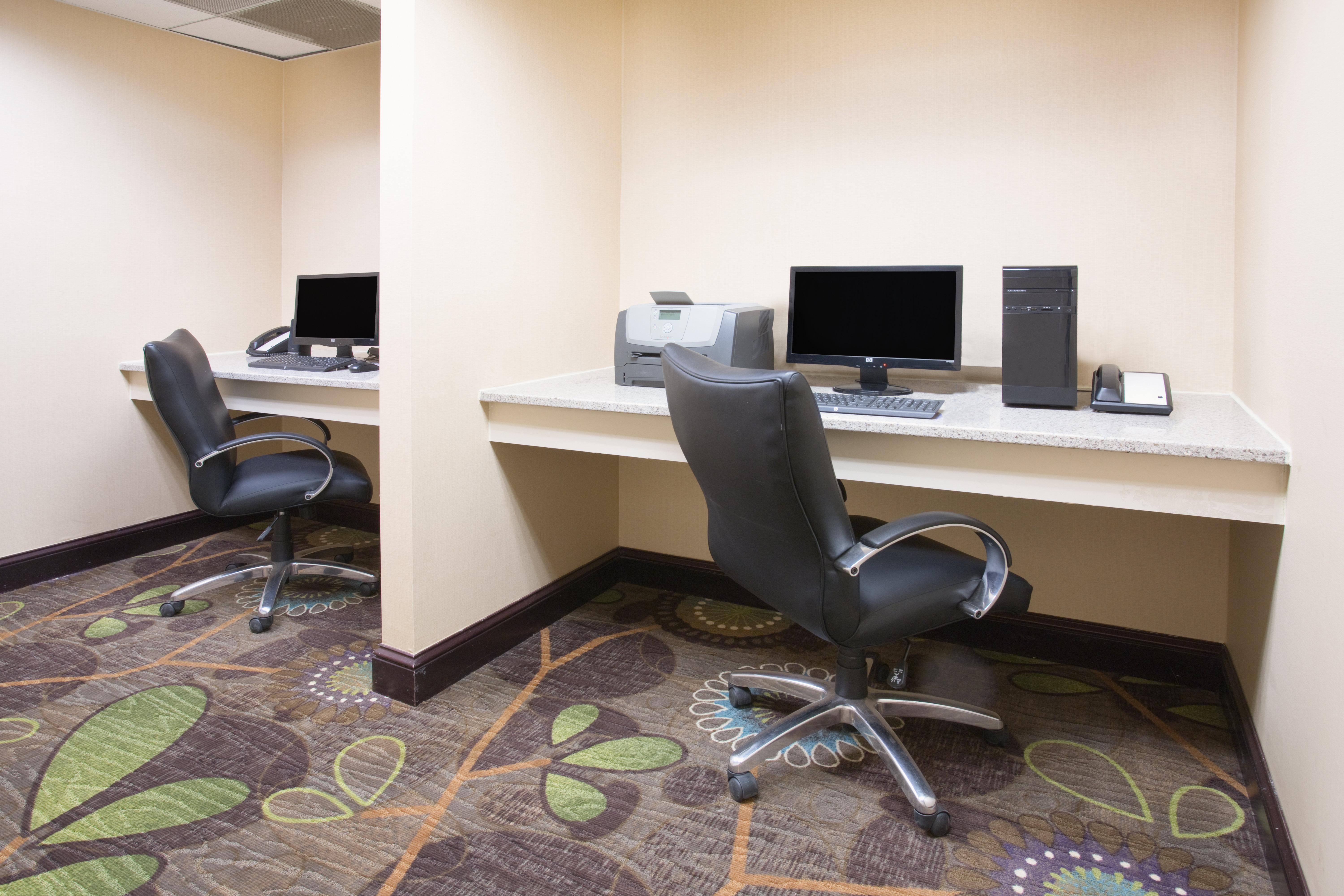 Holiday Inn Express Hotel & Suites Minot South By Ihg Eksteriør billede